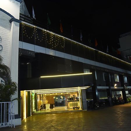 צ'נאי Hotel Mars מראה חיצוני תמונה