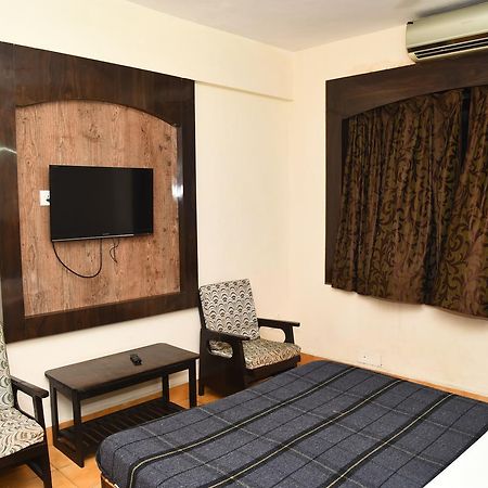 צ'נאי Hotel Mars מראה חיצוני תמונה