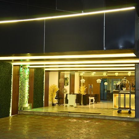 צ'נאי Hotel Mars מראה חיצוני תמונה
