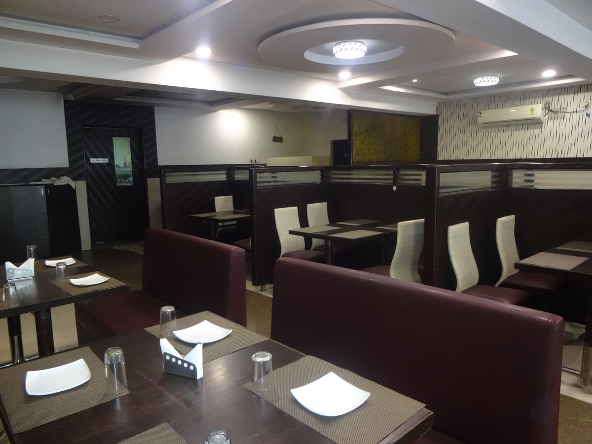 צ'נאי Hotel Mars מראה חיצוני תמונה