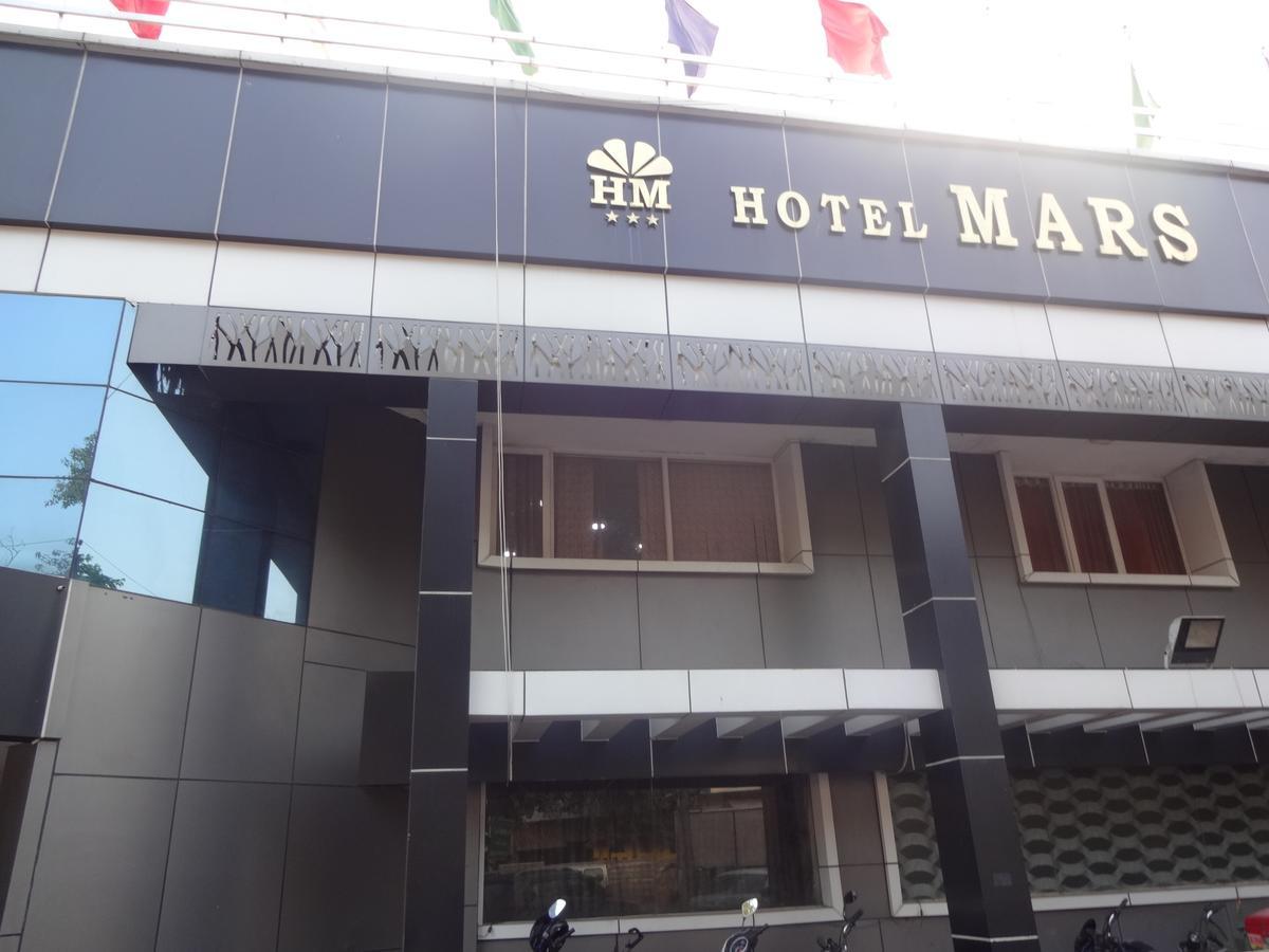 צ'נאי Hotel Mars מראה חיצוני תמונה