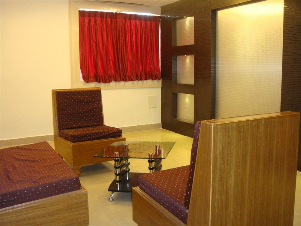 צ'נאי Hotel Mars מראה חיצוני תמונה
