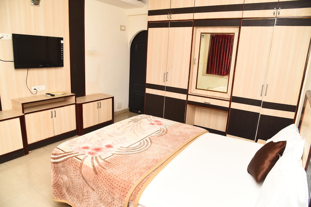 צ'נאי Hotel Mars מראה חיצוני תמונה