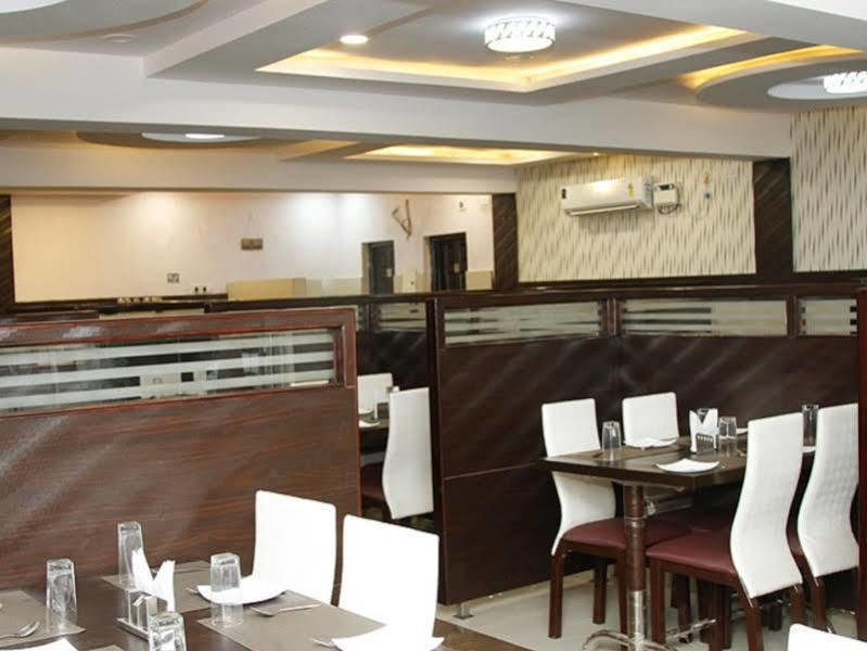 צ'נאי Hotel Mars מראה חיצוני תמונה